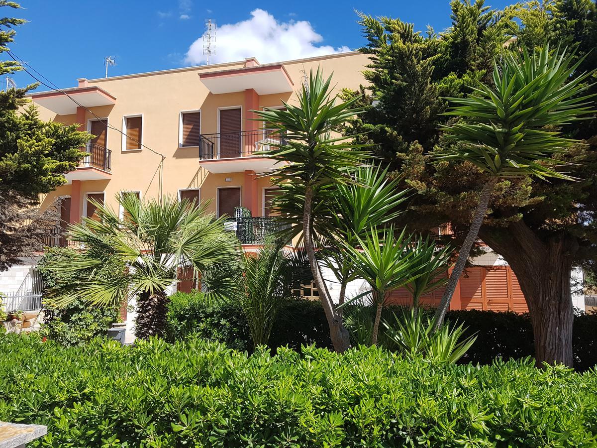 Rivabella Beach Hotell Gallipolli Exteriör bild